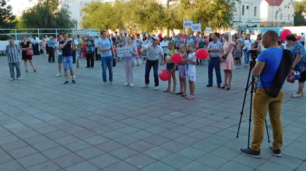 Оренбургские коммунисты во главе народного протеста
