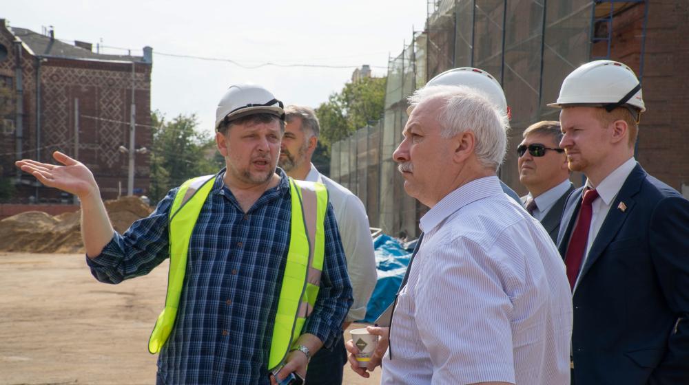 Московские коммунисты встретились с руководством ГУП "Мосгортранс"