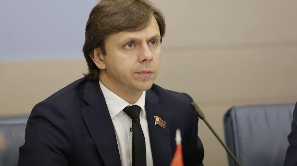 Москва. А.Е. Клычков помог семье ветерана приватизировать жилье