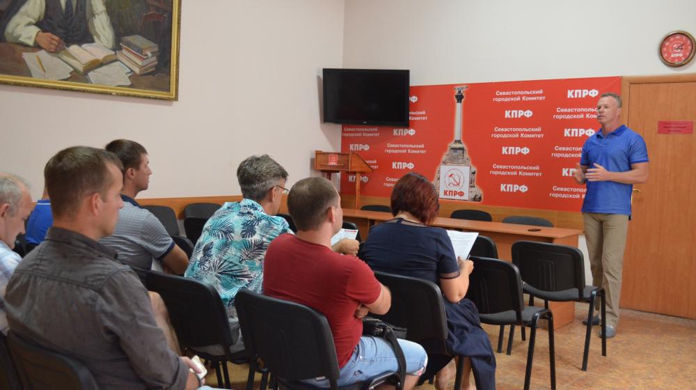 Севастопольские предприниматели поддерживают кандидата на должность губернатора от КПРФ Романа Кияшко