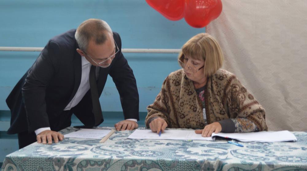 Алтайский край. На выборах в Барнауле появлялись избиратели-«фантомы» и пакеты с  «бесхозными» избирательными бюллетенями