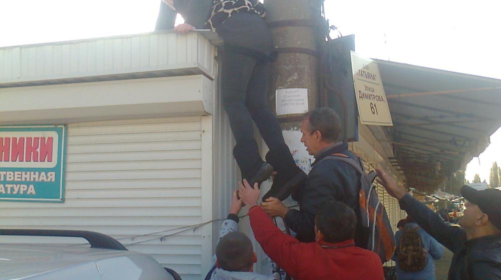 В Воронеже при поддержке коммунистов предотвращена попытка сноса мини-рынка
