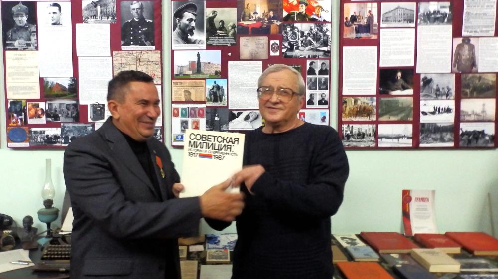 Оренбург. Депутаты-коммунисты приняли участие в открытии экспозиции в народном музее, посвященном 140-летию со дня рождения Ф.Э. Дзержинского
