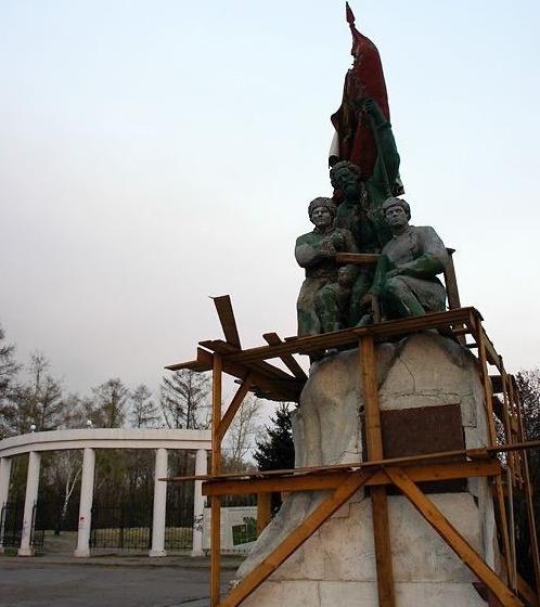 Памятник Борцам Революции в Иркутске будет восстановлен?
