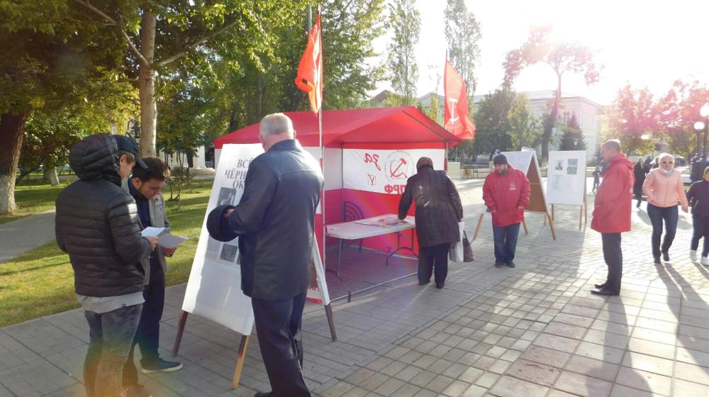 В Оренбурге стартовала череда траурных мероприятий, посвященных памяти защитников Советской власти