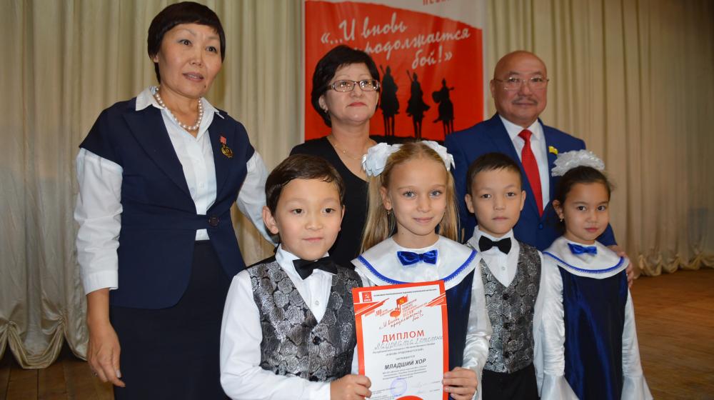 Республика Калмыкия. При поддержке КПРФ проведен конкурс песни к 100-летию революции