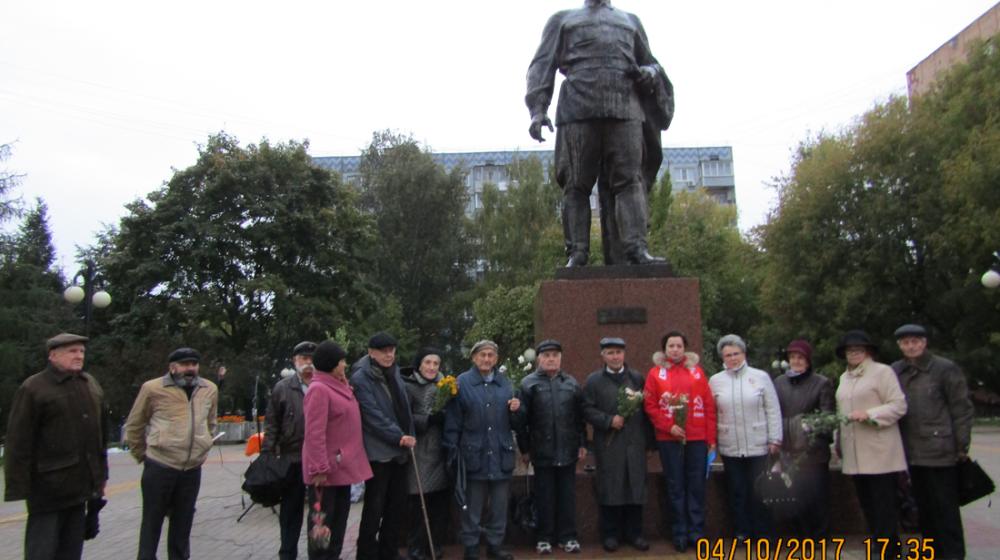 Калуга: «Расстрельщиков Верховного Совета РСФСР – к ответу!»