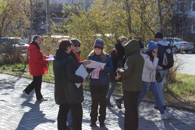 Магаданская область. Коммунисты провели пикет в защиту реки Магаданки