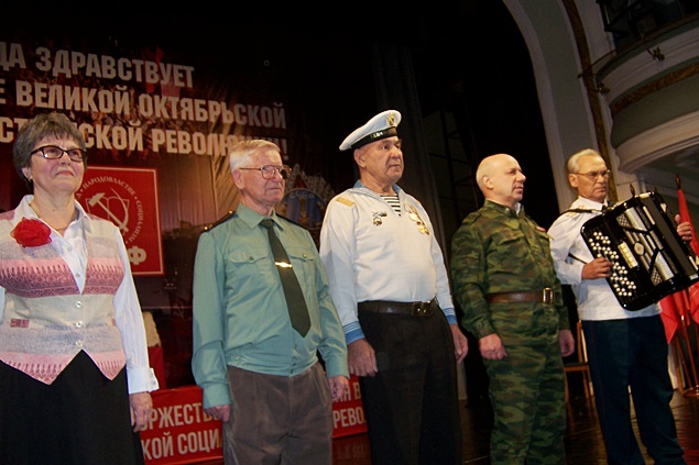 В Казани прошло торжественное собрание, посвящённое 100-летию Великой Октябрьской социалистической революции