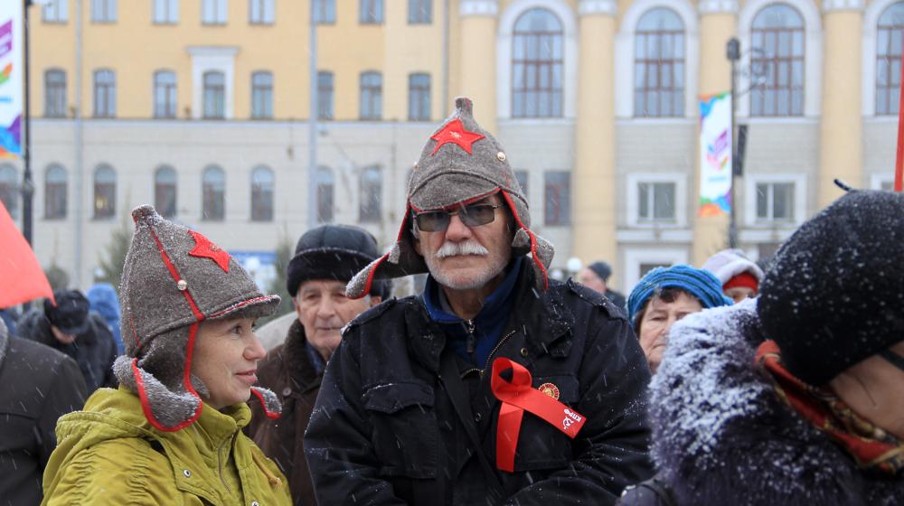 В Томске 100-летие Революции отметили демонстрацией и митингом