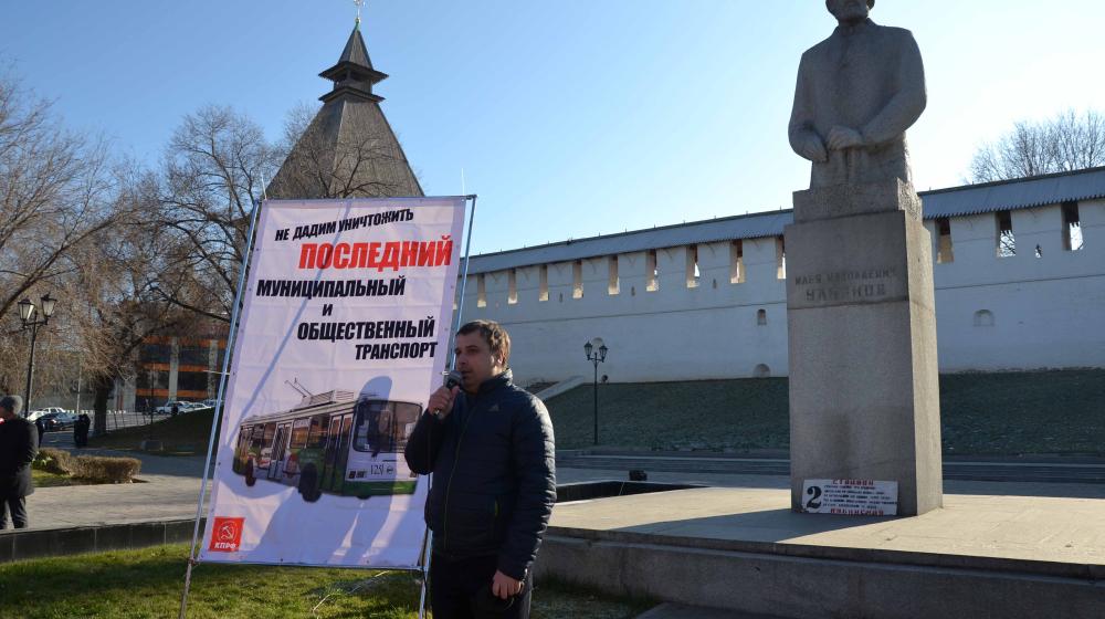 Астраханские коммунисты высказались за сохранение троллейбусов