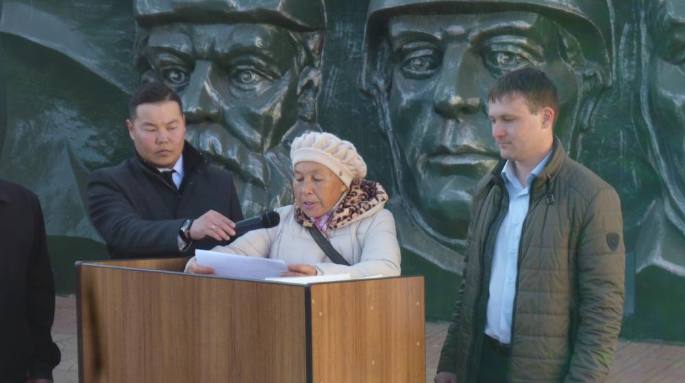 В Иркутске вскрыли капсулу с посланием комсомольцев-железнодорожников 1967 года