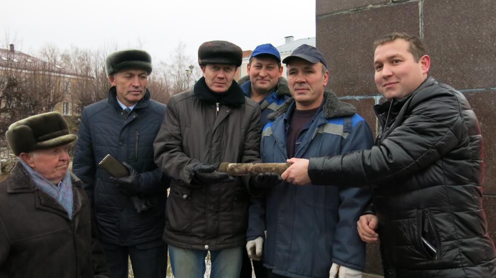 В Чебоксарах вскрыли «капсулу времени» с посланием потомкам