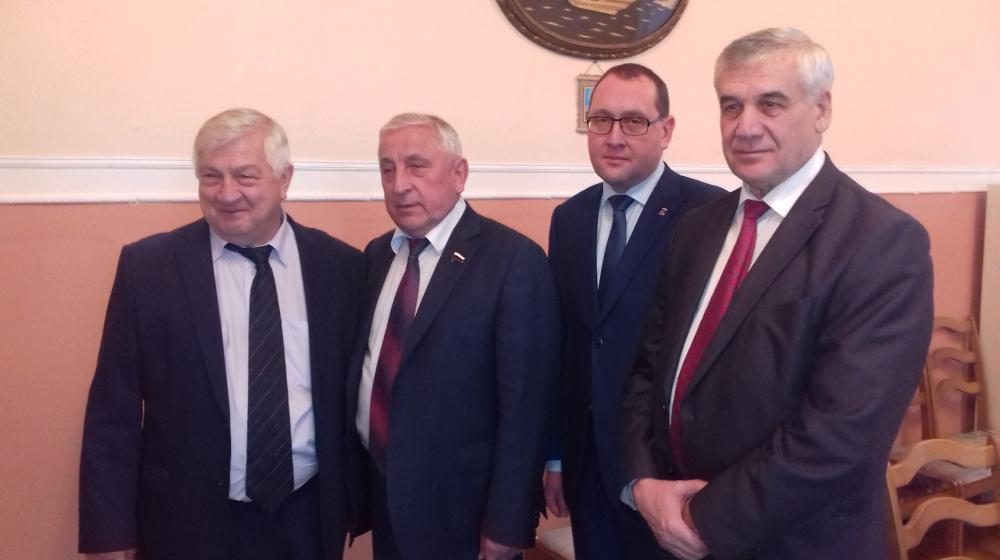 Краснодарский край. На заключительной региональной неделе ноября депутат-коммунист Николай Харитонов побывал в своем избирательном округе