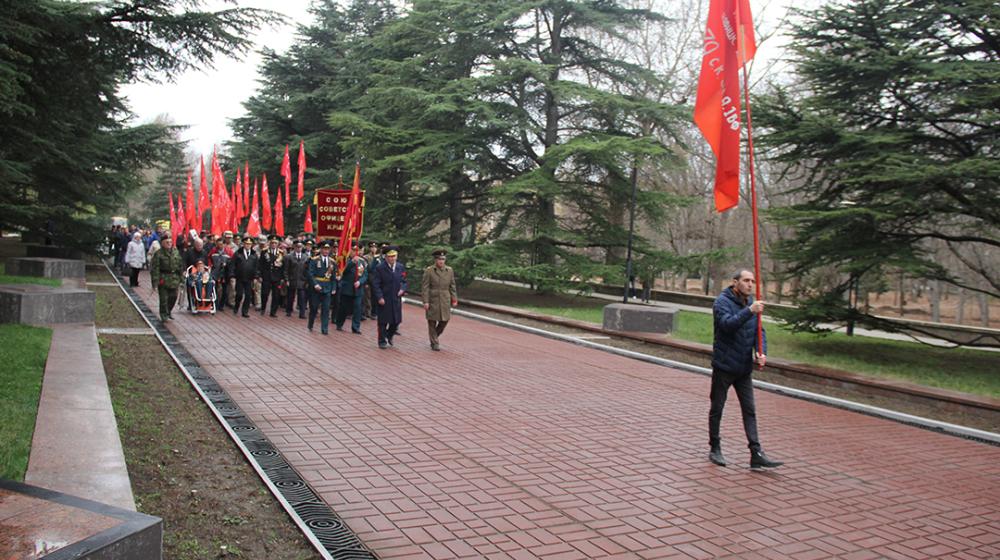 Коммунисты Симферополя почтили память Неизвестного солдата