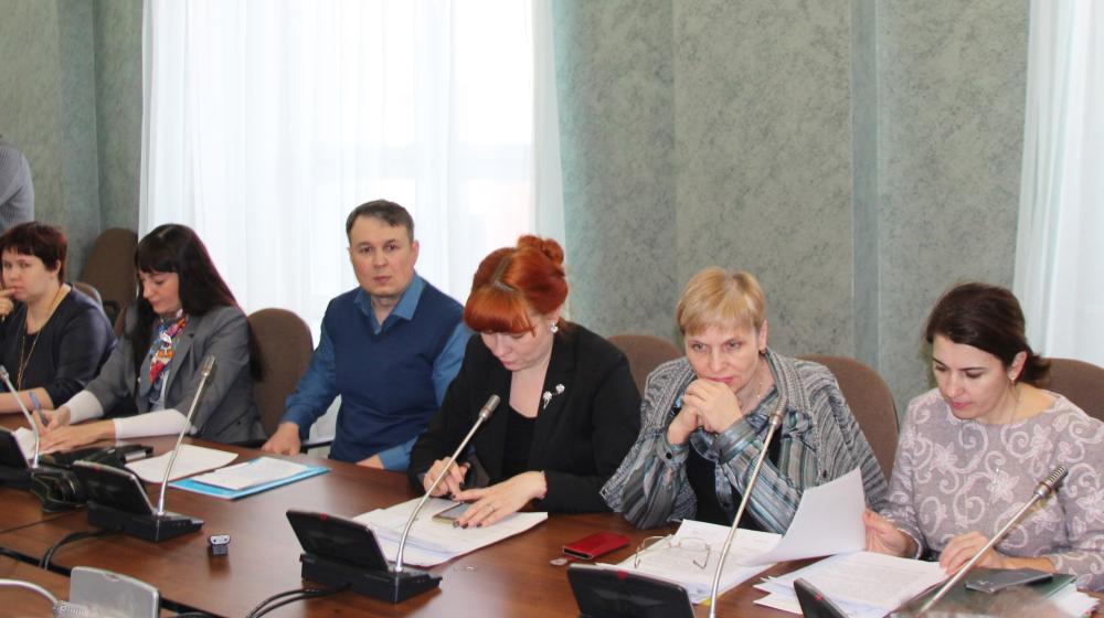 «Спасем детей – спасем Россию!». Коммунисты и активисты женского движения из Челябинской области провели круглый стол