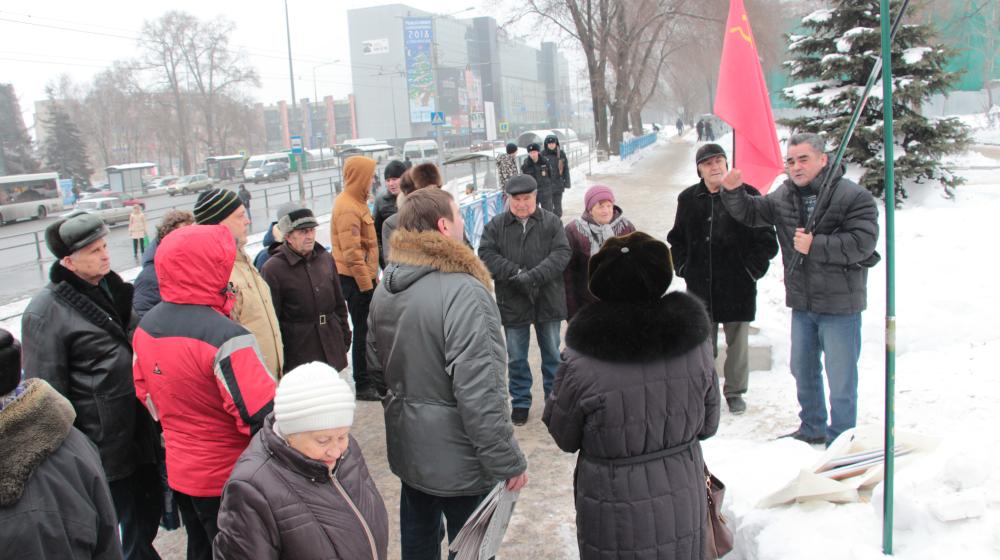 В Самаре состоялась акция, посвященная 138-й годовщине со Дня рождения И.В. Сталина