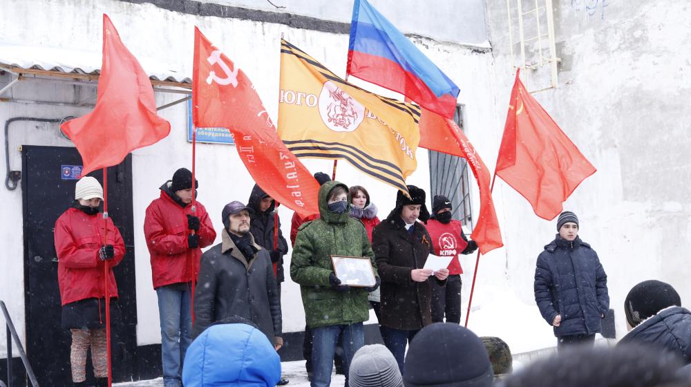 В Луганске прошла гражданская панихида в день первой годовщины смерти основателя ЛНР Валерия Болотова