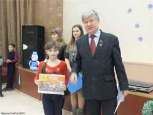 Коммунисты Мишкинского отделения КПРФ Курганской области организовали конкурс детских рисунков «Солдаты Великого Октября»