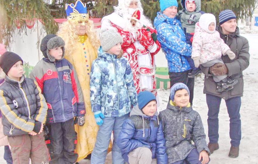 Кировская область. Коммунисты организовали новогодние праздники в Яранске и Йошкар-Оле