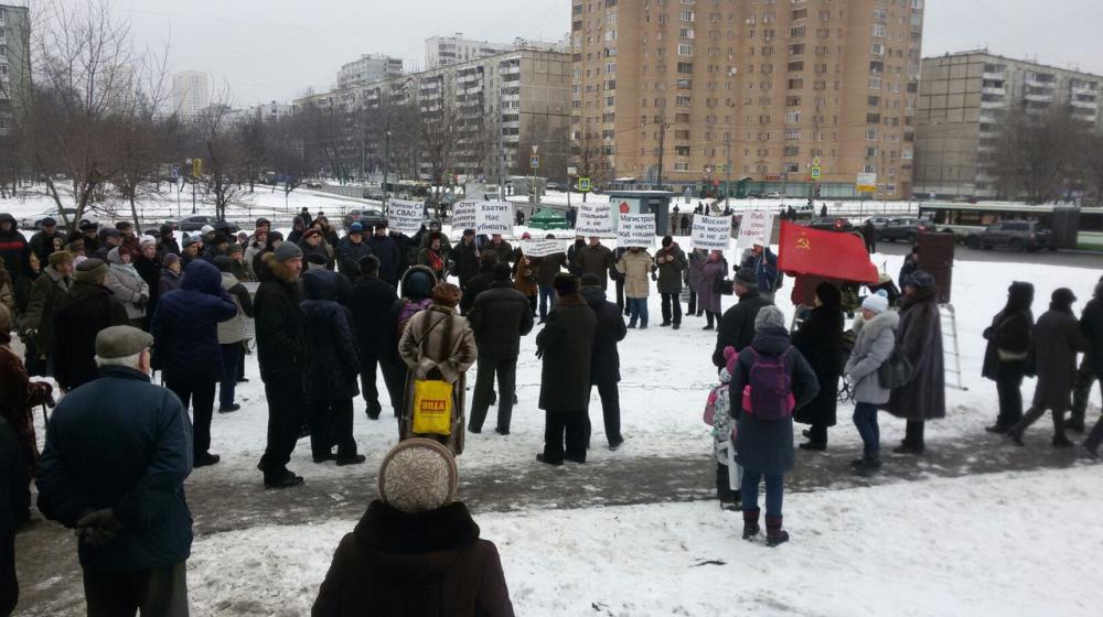 "Не верь своим глазам". Чиновники убеждают протестующих, что дублёр МКАД им не навредит