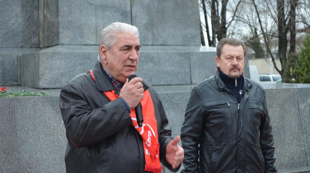Севастопольские коммунисты почтили память Владимира Ильича Ленина
