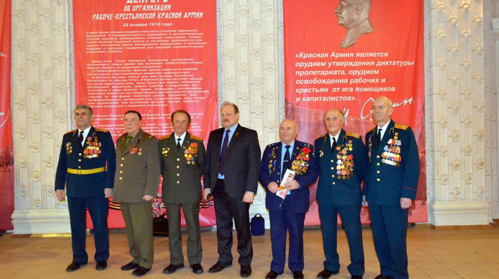 Коммунисты Владимира и Владимирской области широко отмечают столетний юбилей Рабоче-Крестьянской Красной Армии