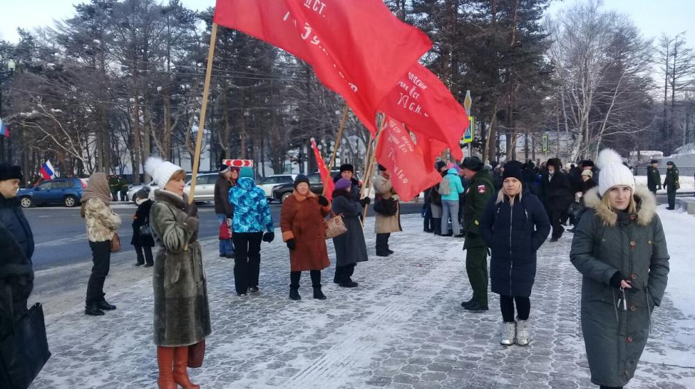 Сахалинские коммунисты отметили 100-летие Красной Армии