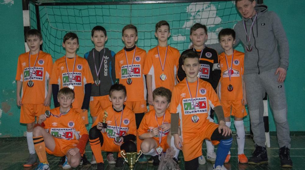 Спортклуб КПРФ провел детский футбольный турнир на Донбассе