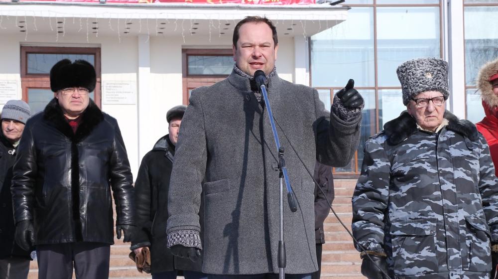 Митинг в честь 100-летия Красной Армии в Омске