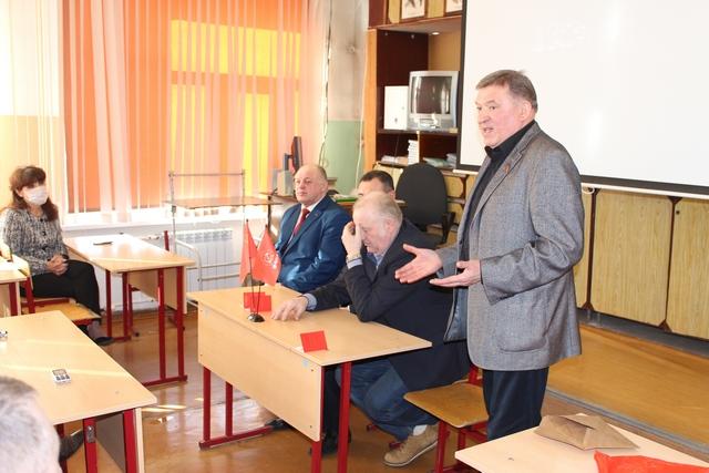 Магадан. Коммунисты провели встречу с педагогами лицея №1