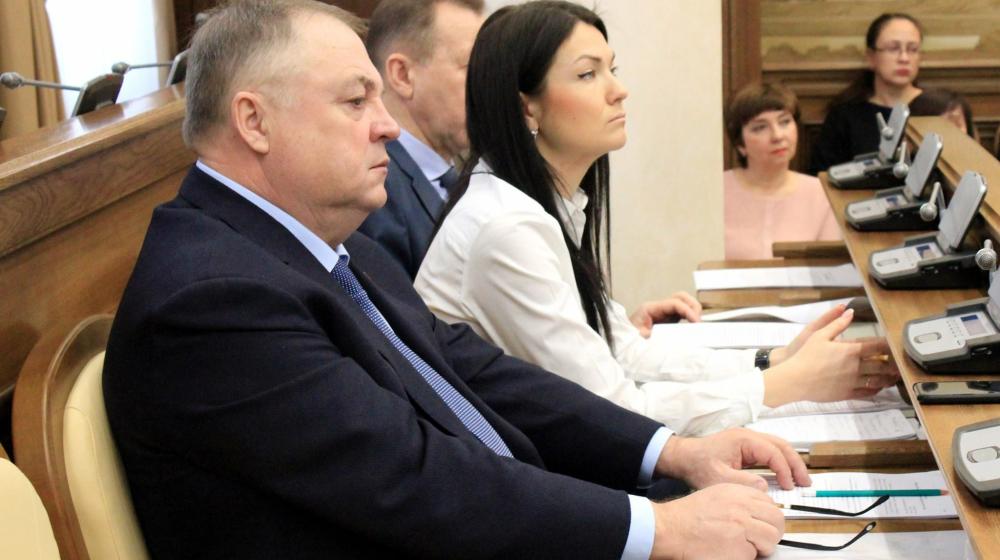 Члены фракции КПРФ в Белгородской областной Думе выступили против запрета публичных акций на главной площади области