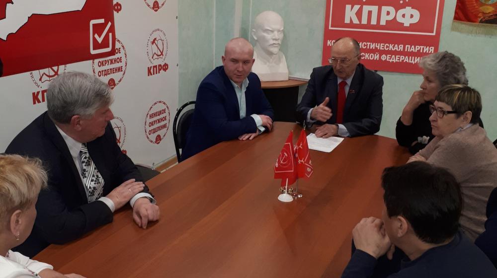 Виктор Алкснис прибыл с рабочим визитом в Нарьян-Мар для агитации за Павла Грудинина
