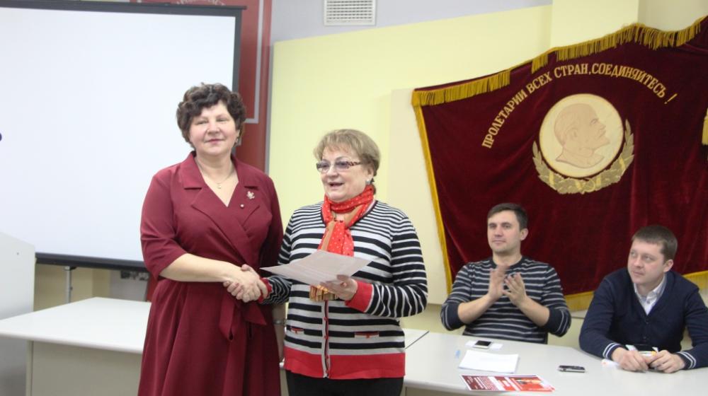 Саратовские коммунисты провели торжественное собрание, посвящённое празднованию Международного женского дня
