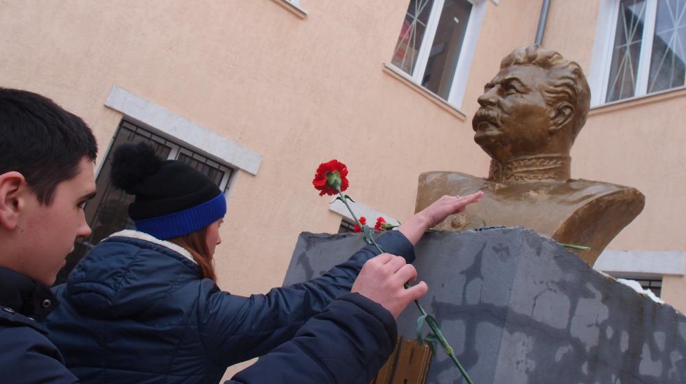 В ЛНР почтили память Иосифа Сталина