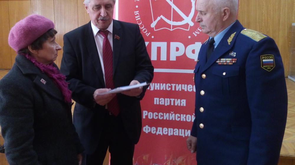 Краснодарский край. Коммунист-депутат Госдумы Н. Осадчий встретился с общественным активом в Новороссийске 