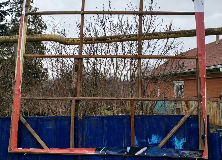 Краснодарский край. В станице Медведовской уничтожен агитационный баннер П.Н. Грудинина