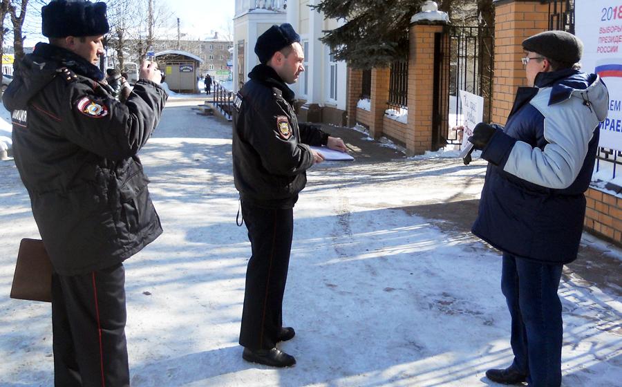 В Ивановской области при участии КПРФ состоялись несколько одиночных протестных пикетов