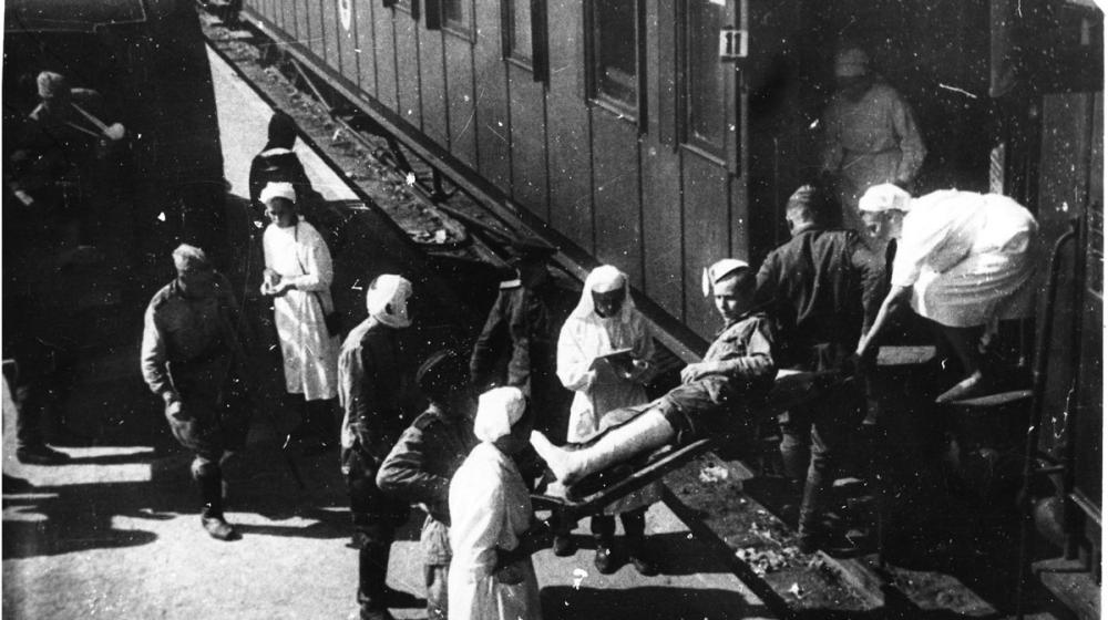 Олег Лебедев помог жительнице Украины получить право на гражданство России