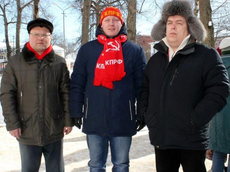 Ивановская область. Коммунисты провели несколько протестных митингов, встретив противодействие власти