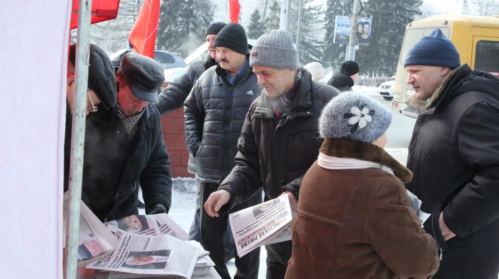 В Омске прошли «красные» пикеты под девизом «За честные выборы!»