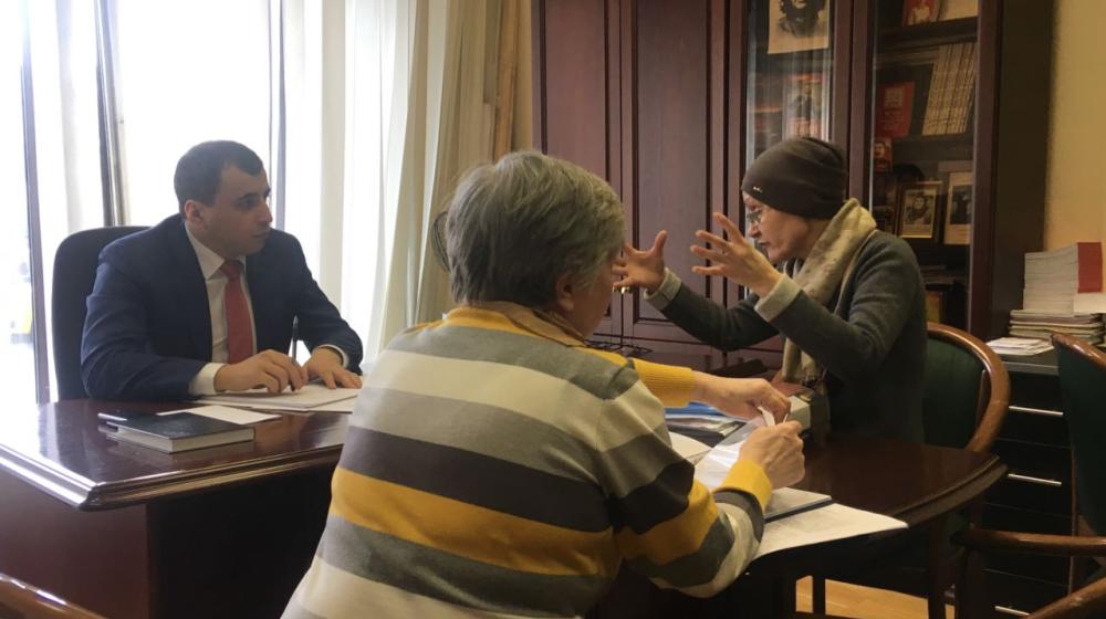 В Общественных приёмных А.Ж. Бифова прошёл приём граждан по личным вопросам