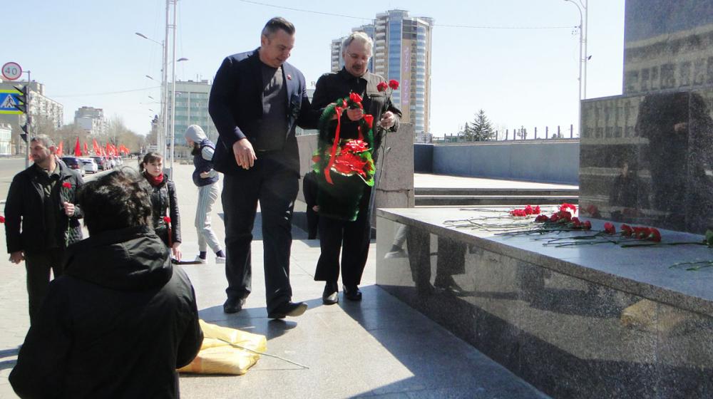 Благовещенские коммунисты отметили День рождения В.И. Ленина автопробегом