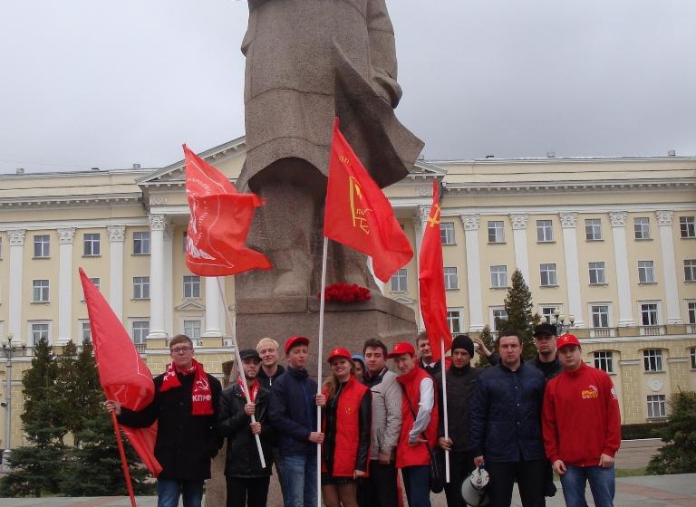Смоленск: Ленин жил! Ленин жив! Ленин будет жить!