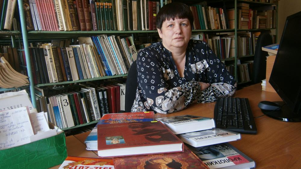 Забайкальские библиотекари получают посылки от депутата Государственной Думы Владимира Позднякова