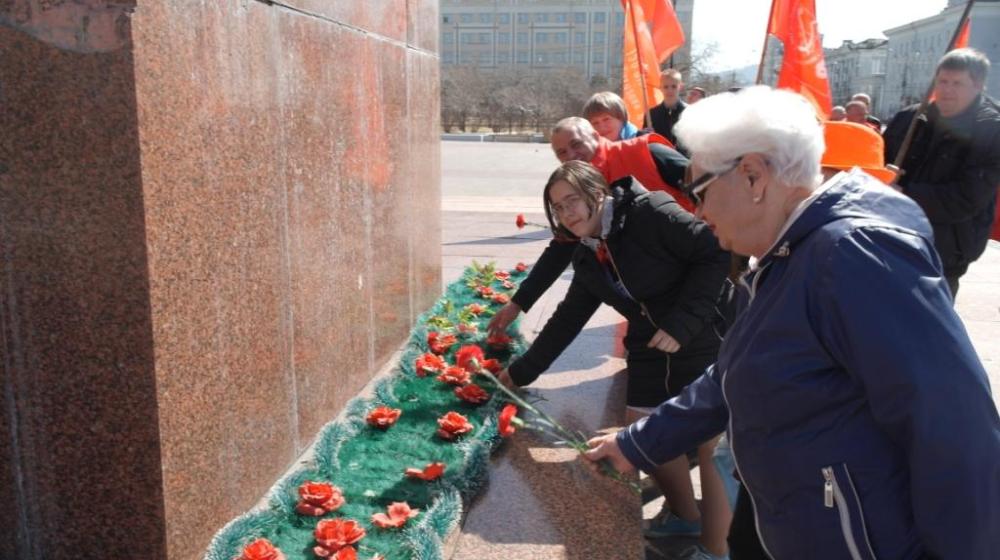 Забайкальские коммунисты провели автопробег в честь Дня рождения В.И. Ленина