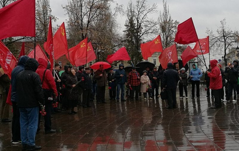 В Самаре состоялось возложение цветов в честь Дня рождения  В.И. Ленина