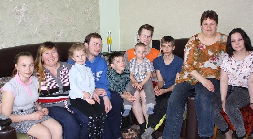 Депутат Сергей Гаврилов помог в Белгороде детям из многодетных семей