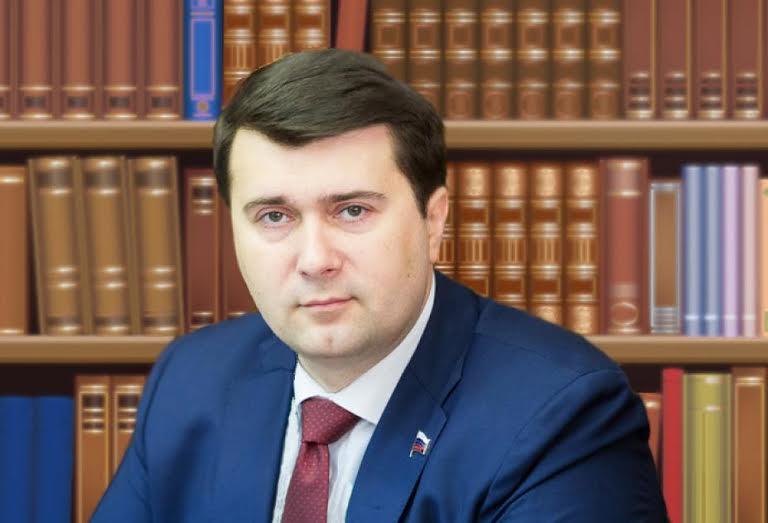 Олег Лебедев помогает обманутым дольщикам отстаивать свои права.