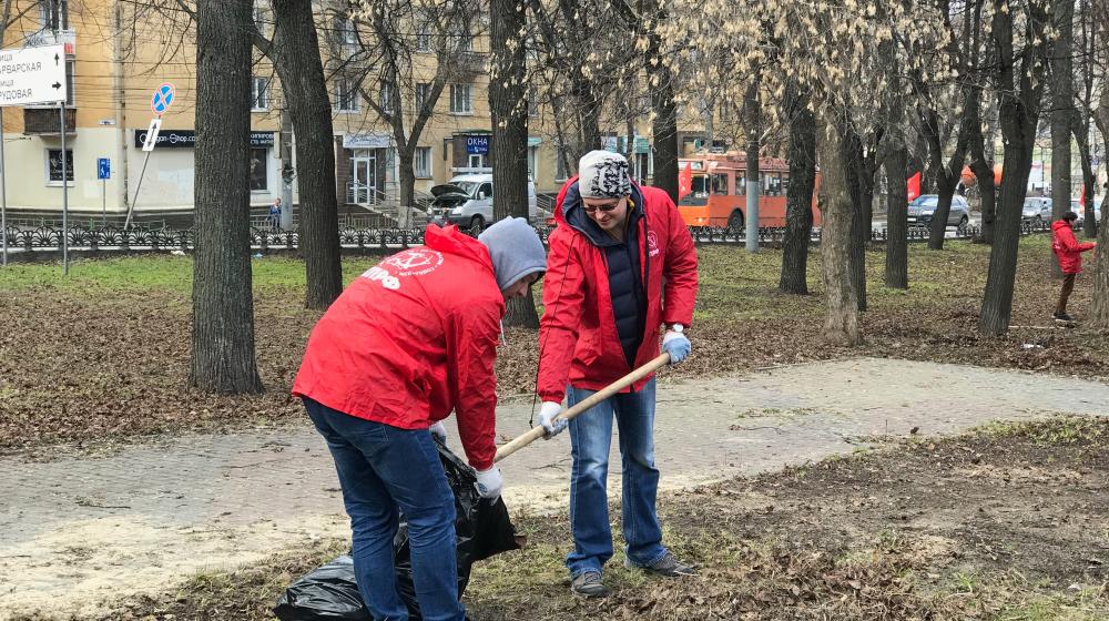 НРО КПРФ провело субботник в Нижнем Новгороде
